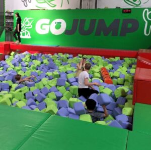 Skoki i zabawa w Edukacji